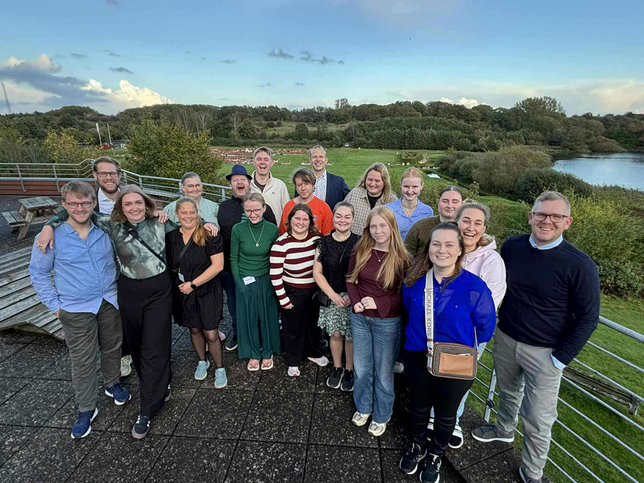 553040508 2609846256026443 5294384192943460808 N